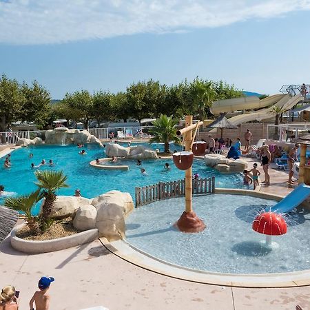 La Pinede Camping Гримо Экстерьер фото