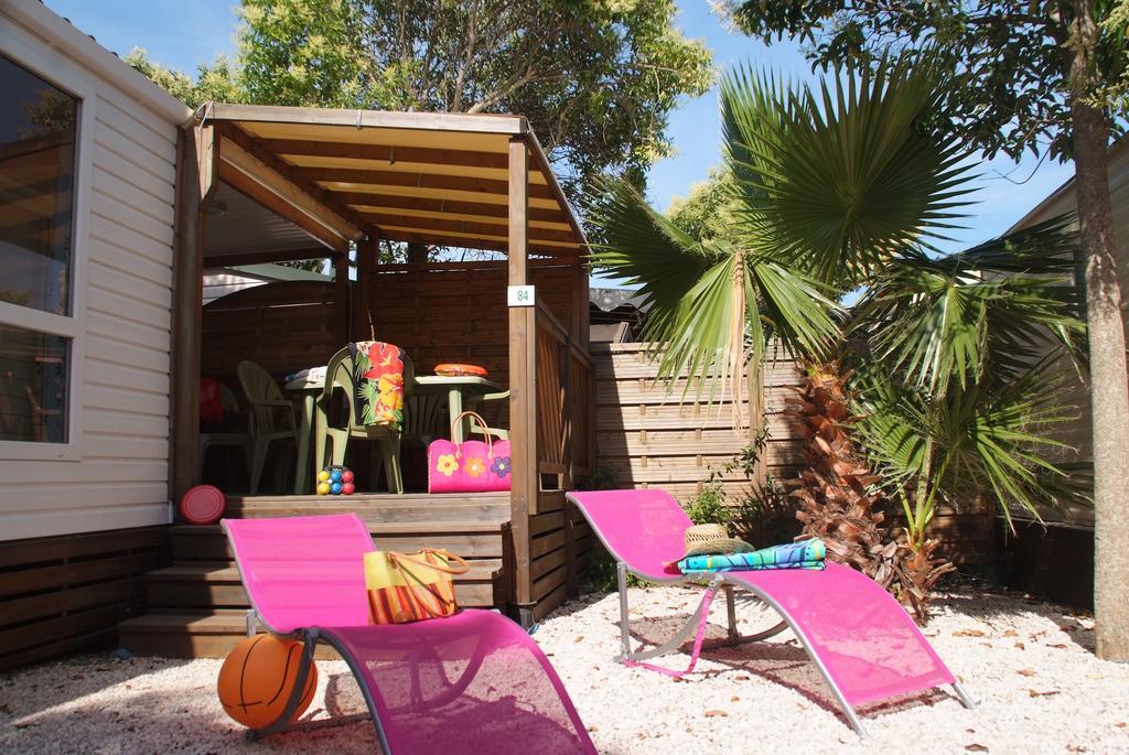La Pinede Camping Гримо Экстерьер фото